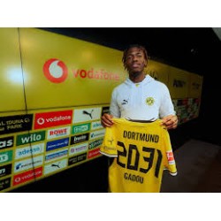 Joane Gadou wechselt zu Borussia Dortmund und unterschreibt einen Vertrag bis 2031.